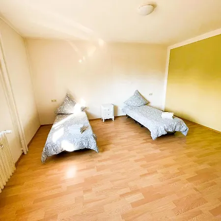 Preiswertes Zentrales Wg-zimmer In