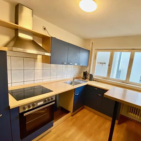 Preiswertes Zentrales Wg-zimmer In